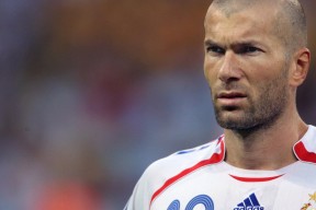 九游体育官网首页-维尔·冯·威克：南非队前锋中的“重型坦克”，突破力极强